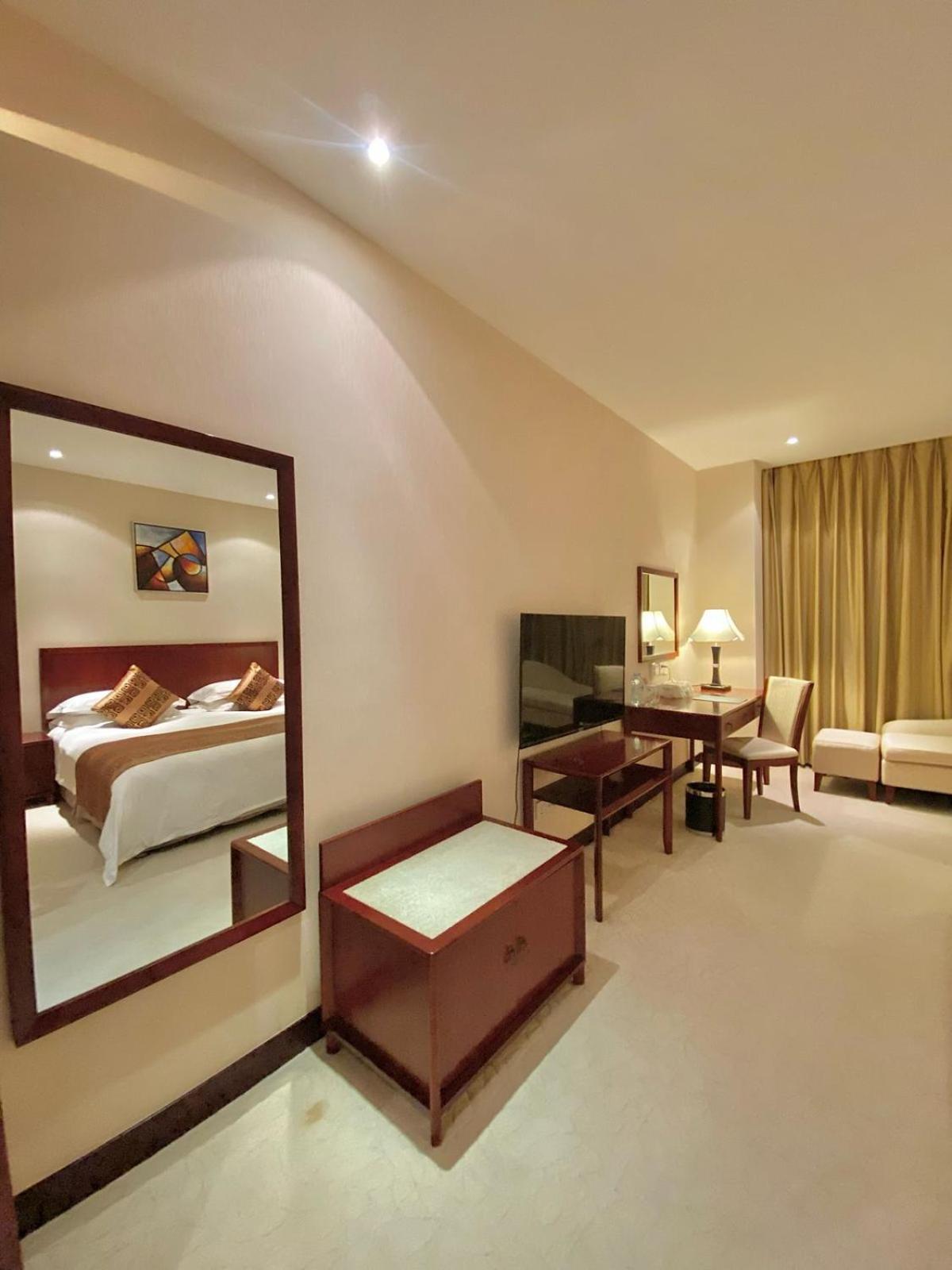 Beijing Palace Soluxe Hotel Astana Exterior foto Deluxe Room